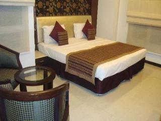 Le Roi Near Railway Station Hotel 3*