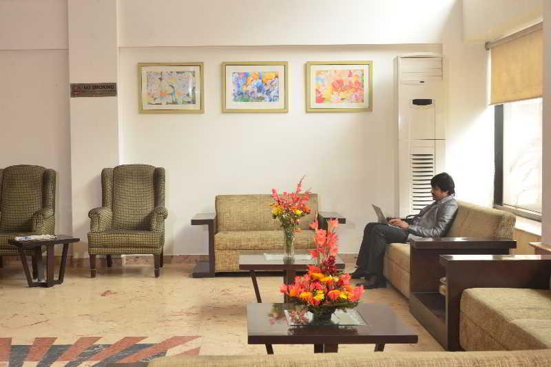 Le Roi Near Railway Station Hotel 3*
